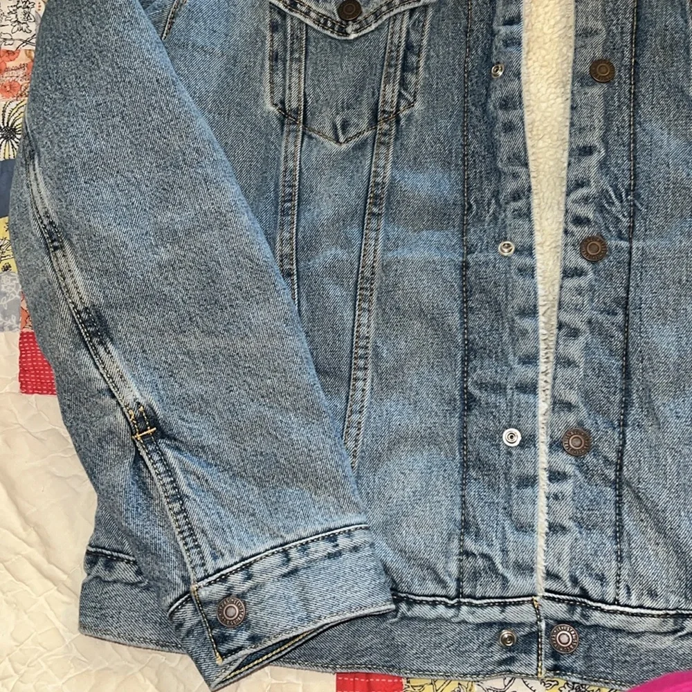 Vintage fleece lined distressed Levi’s denim jeans jacket large - Picture 5 of 8